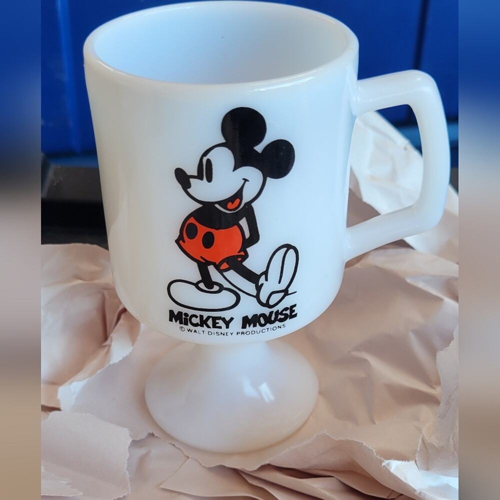Vintage Disney Mickey Mouse pedestal milk glass coffee mug